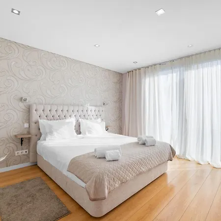 Charmy Estoril By Amber Star Rent Villa