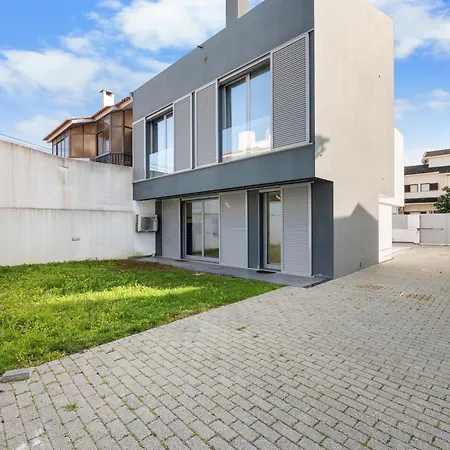 Charmy Estoril By Amber Star Rent